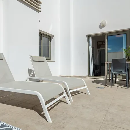 Vibrant With Terrace By Rems Malaga