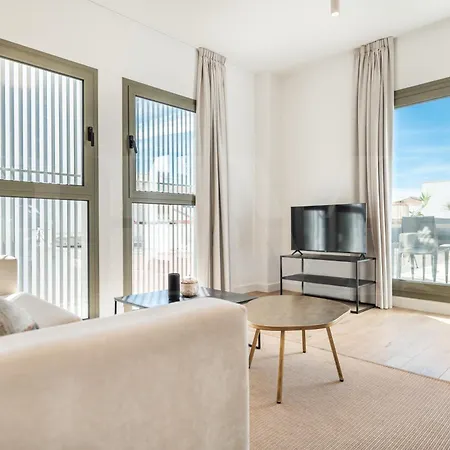 Vibrant With Terrace By Rems Malaga